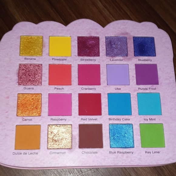Cake palette by Glamlite - Picture 3 of 4